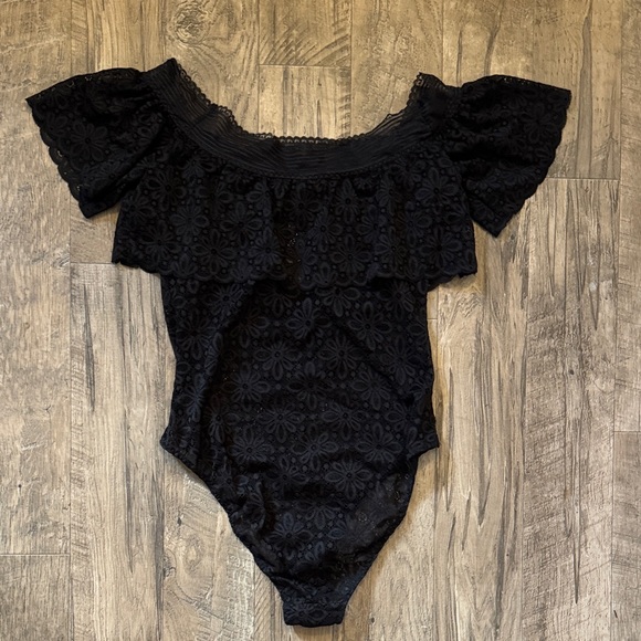 Victoria's Secret-Black Lace Bodysuit-Size S - Picture 4 of 4